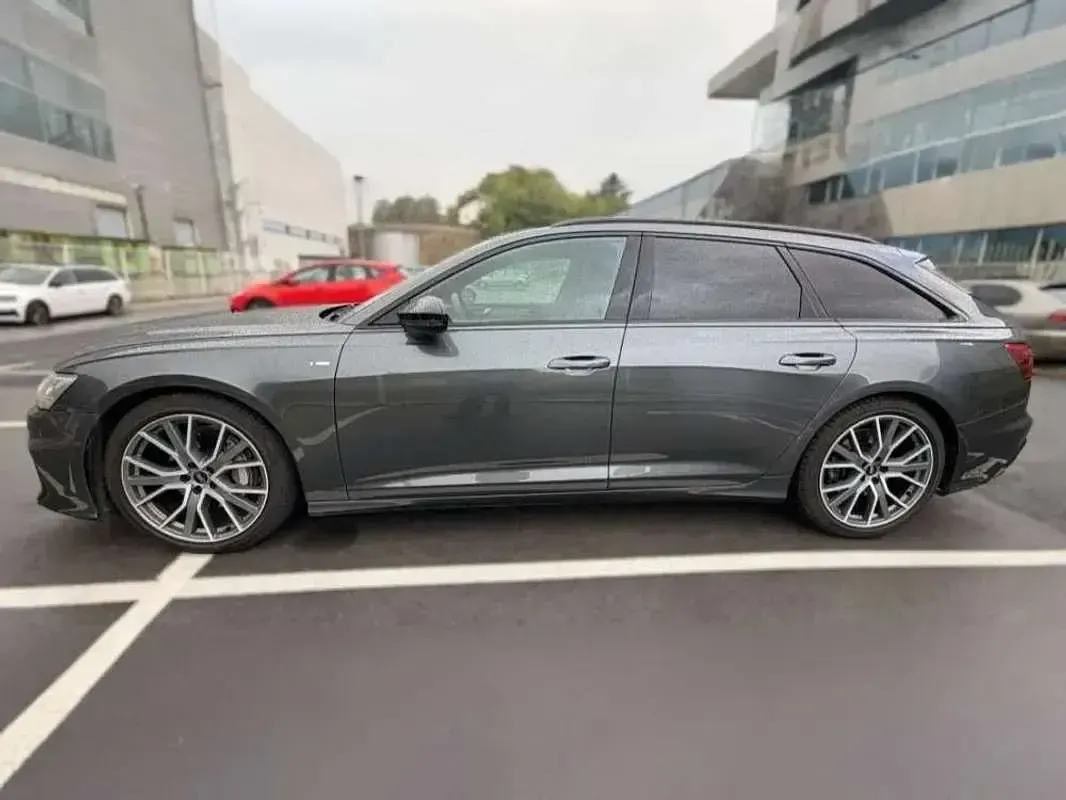 Usado Audi A6 Premium 245 CV (180 kW) 2023 Gris Familiar