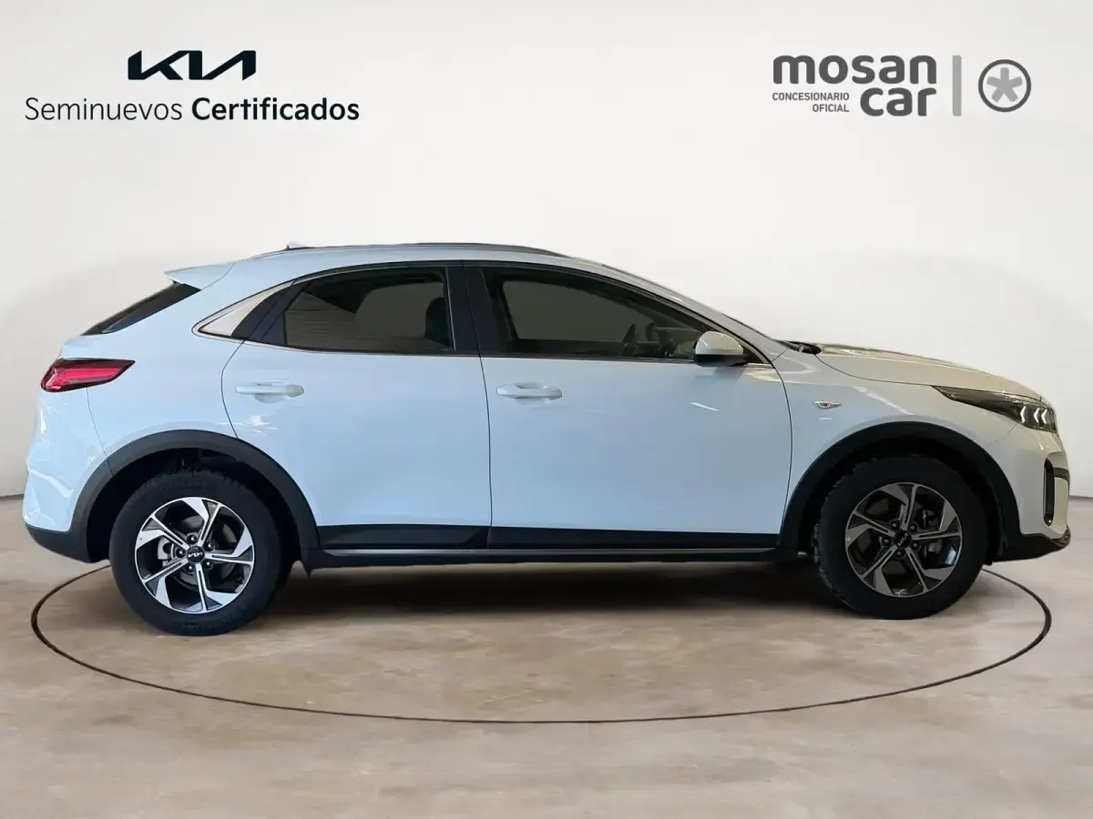 Nuevo Kia XCeed 115 CV (84 kW) 2026 Blanco deluxe SUV