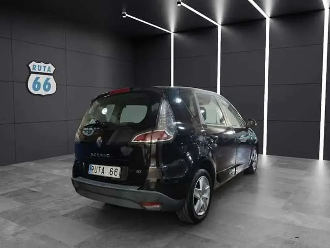 Usado Renault Scenic E-Tech 95 CV (69 kW) 2014 Negro Monovolumen
