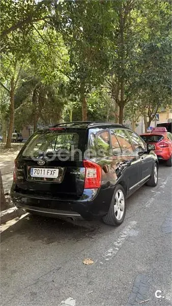 Usado Kia Carens 140 CV (102 kW) 2007 Negro Monovolumen