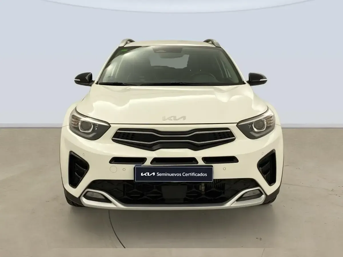 Usado Kia Stonic GT-Line 101 CV (74 kW) 2022 Blanco SUV
