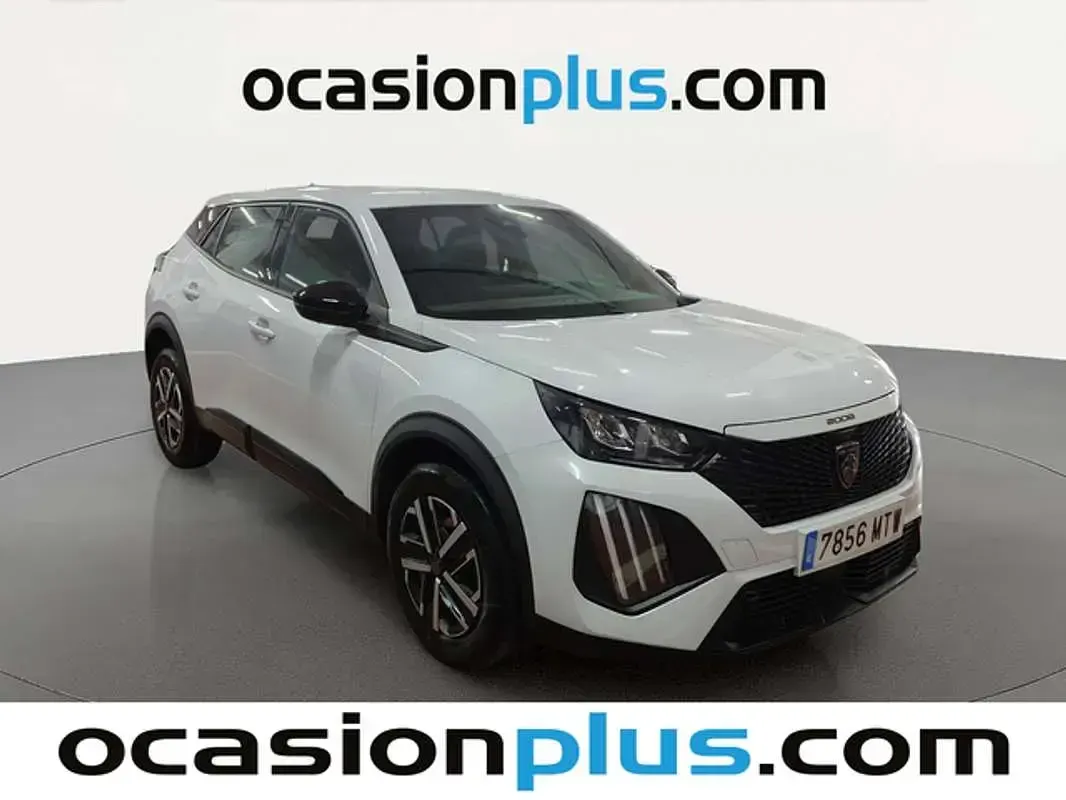 Usado Peugeot 2008 Active 102 CV (75 kW) 2024 Blanco SUV