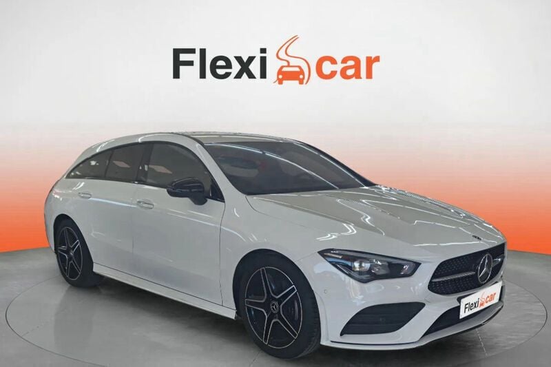 Blanco Usado 2020 Mercedes CLA180 Shooting Brake Familiar | 23.990 € (Buen precio) - Imagen 1/4