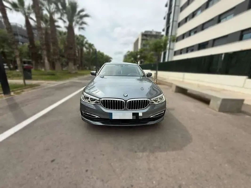 Usado BMW 530 258 CV (189 kW) 2019 Gris Berlina