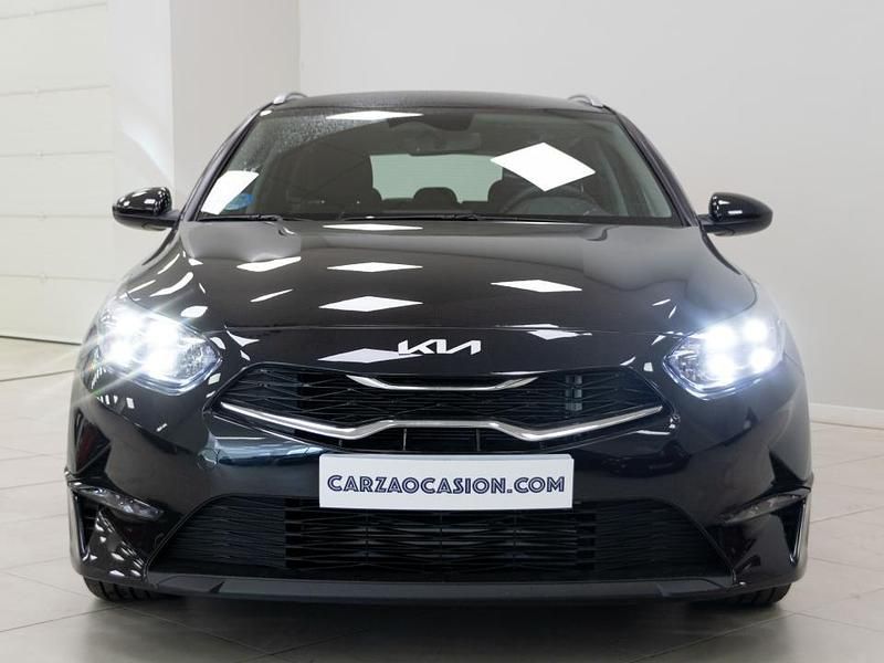 Usado Kia Ceed 100 CV (73 kW) 2024 Negro Utilitario