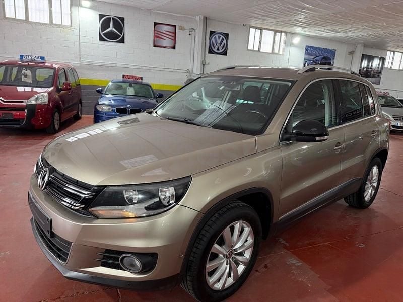 Begagnad VW Tiguan 140 HK (102 kW) 2013 Brun SUV