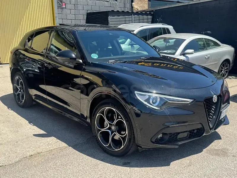 Usado Alfa Romeo Stelvio Veloce 210 CV (154 kW) 2022 Negro SUV