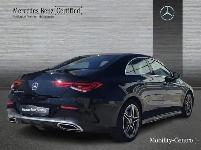 Usado Mercedes CLA220 AMG line 190 CV (139 kW) 2020 Nachtschwarz  unilack Berlina