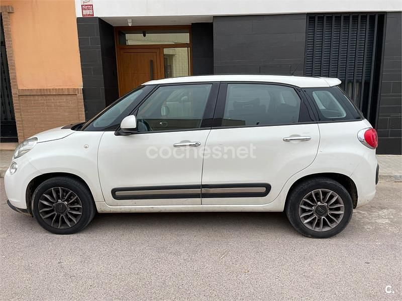 Usado Fiat 500L Pop Star 105 CV (77 kW) 2014 Blanco Monovolumen