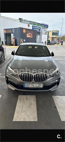 Usado BMW 118 136 CV (100 kW) 2022 Gris / plata Utilitario