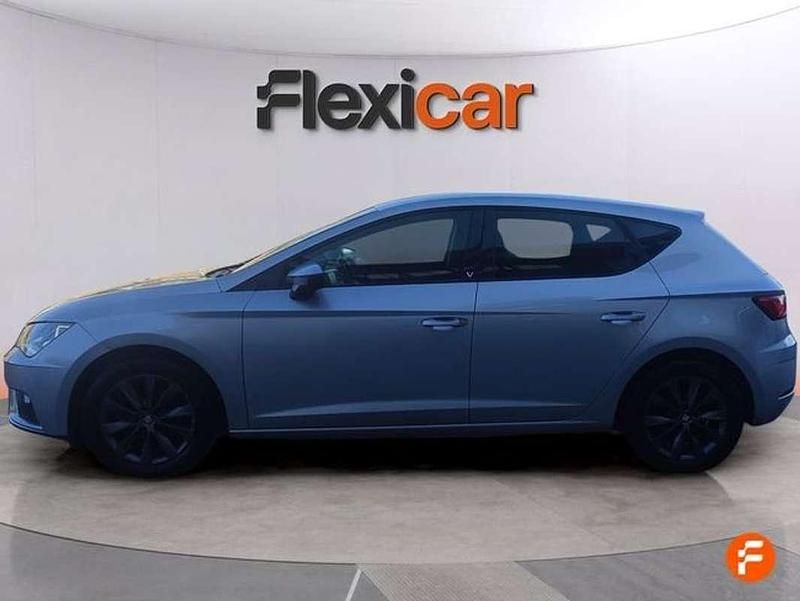 Usado Seat Leon ST Style 131 CV (96 kW) 2020 Gris Familiar