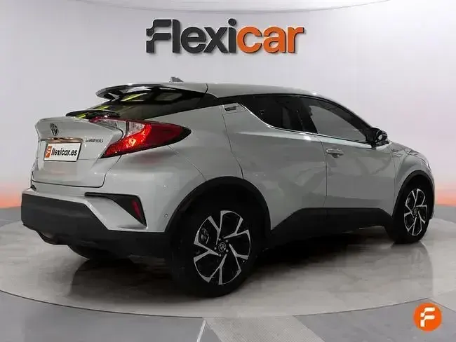 Begagnad Toyota C-HR Advance 122 HK (89 kW) 2019 Grå SUV