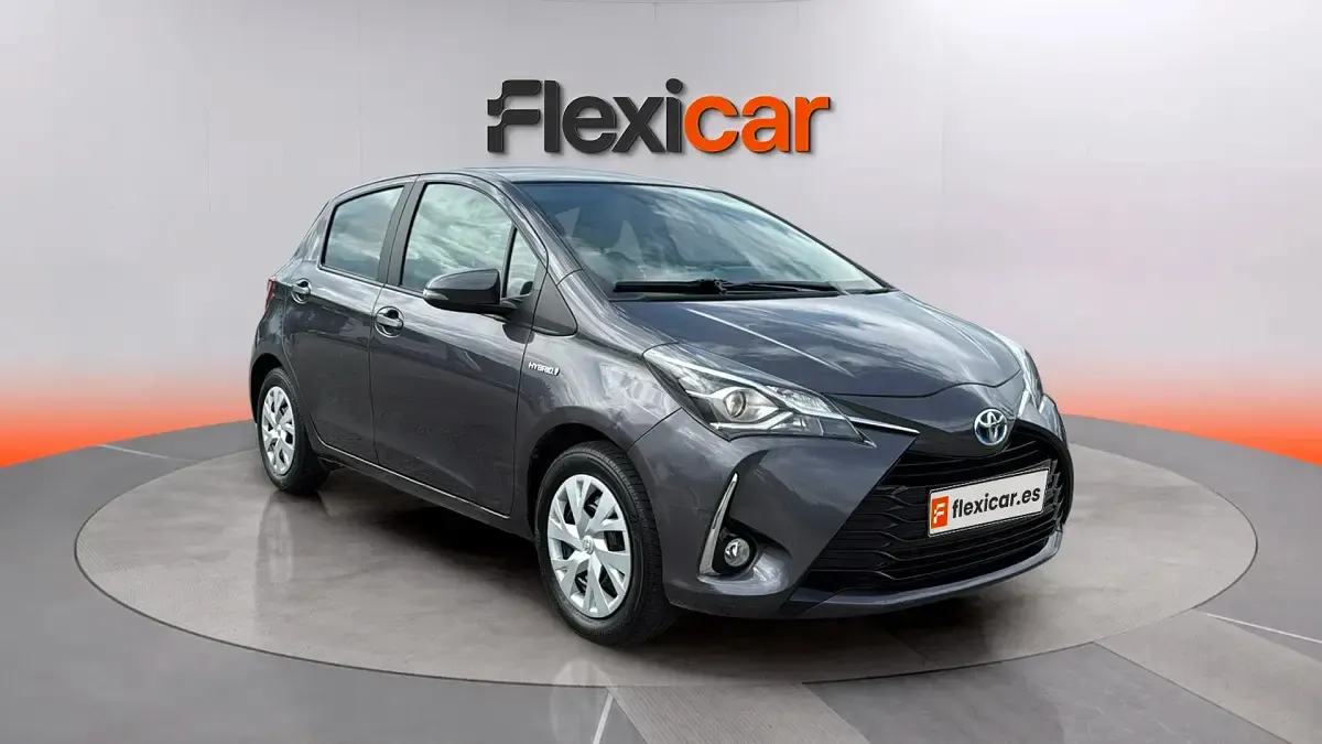 Usado Toyota Yaris Hybrid Business Edition 116 CV (85 kW) 2020 Berlina