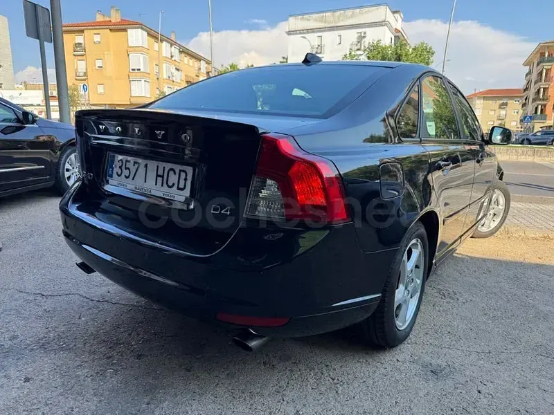 Usado Volvo S40 Momentum 177 CV (130 kW) 2011 Negro Berlina