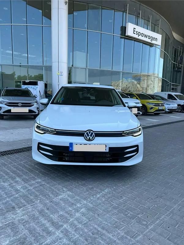 Usado 2024 VW Golf VIII | 28.600 € (Precio justo) - Imagen 1/4