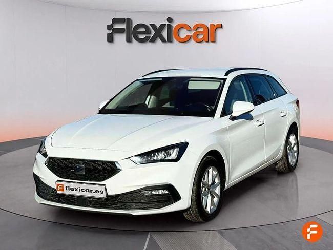 Usado Seat Leon Style 115 CV (84 kW) 2021 Blanco Familiar