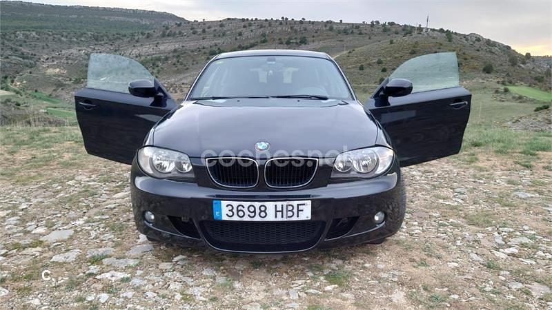 Usado BMW 118 143 CV (105 kW) 2010 Negro Utilitario