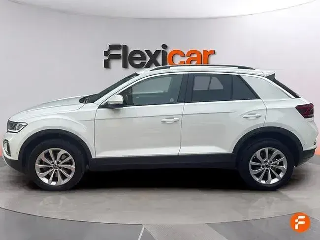 Usado VW T-Roc Life 150 CV (110 kW) 2023 Blanco SUV