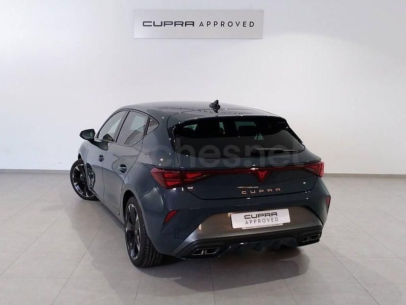 Usado Cupra Leon 150 CV (110 kW) 2025 Azul Berlina