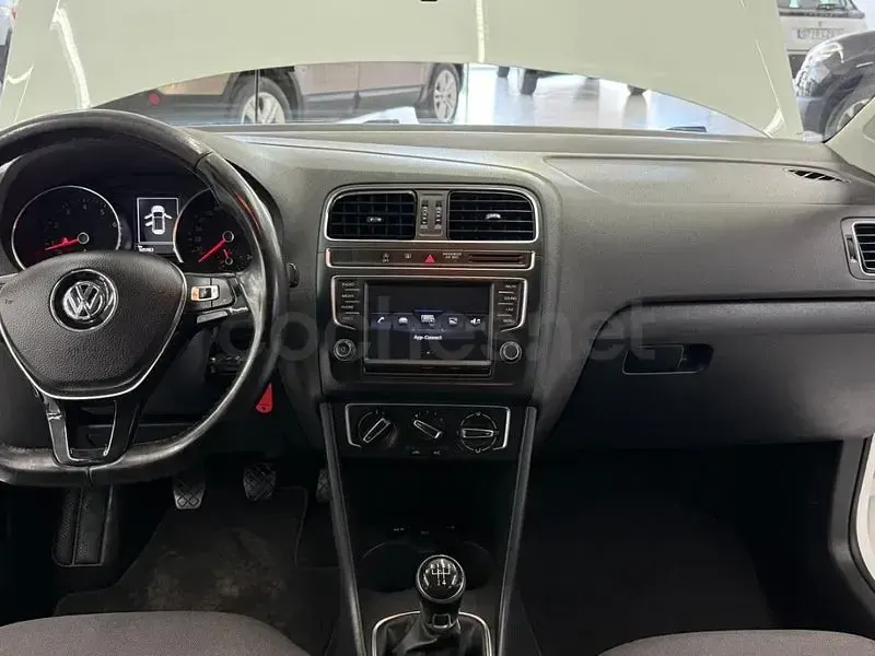 Usado VW Polo 95 CV (69 kW) 2017 Blanco Berlina