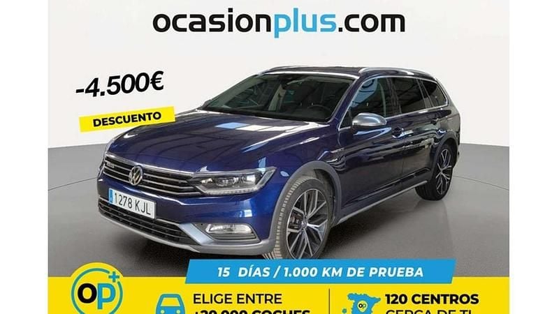 Usado VW Passat Sport 220 CV (161 kW) 2018 Azul Berlina