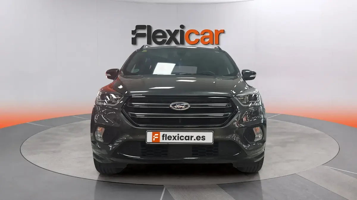 Usado Ford Kuga ST-Line 150 CV (110 kW) 2018 Gris SUV