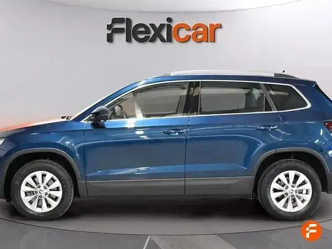 Usado Skoda Karoq Ambition 150 CV (110 kW) 2022 Azul SUV
