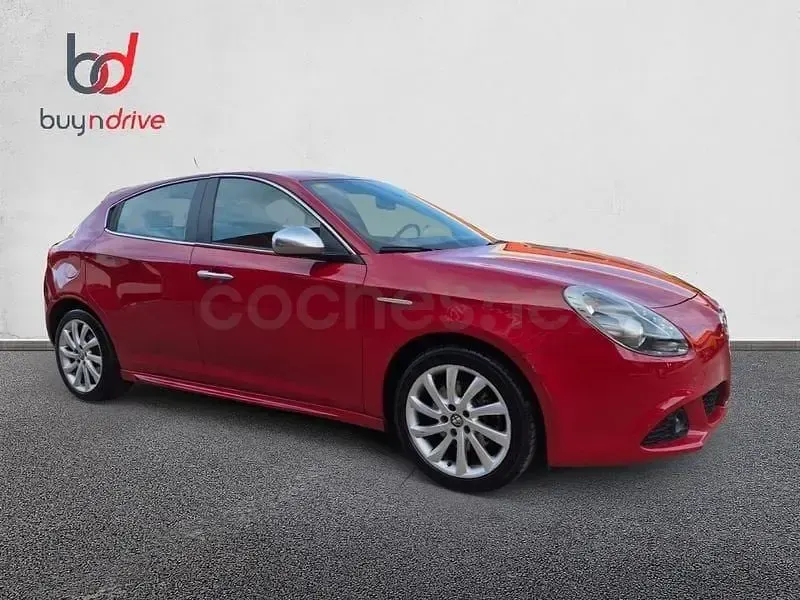 Usado Alfa Romeo Giulietta 170 CV (125 kW) 2011 Rojo Utilitario