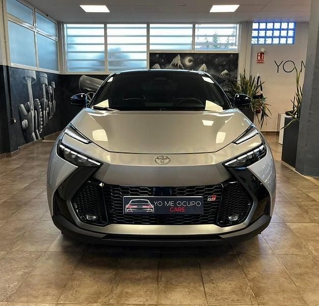 Usado Toyota C-HR Sport 196 CV (144 kW) 2024 Gris / plata SUV