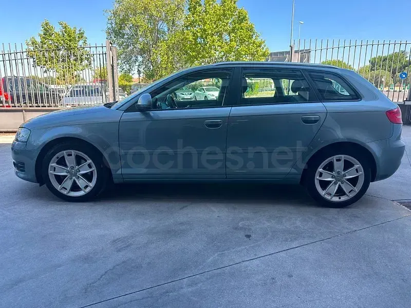 Usado Audi A3 Ambition 160 CV (117 kW) 2009 Gris / plata Utilitario