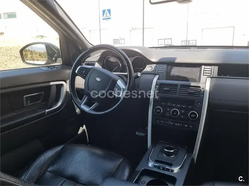 Usado Land Rover Discovery Sport SE 150 CV (110 kW) 2018 Gris / plata SUV