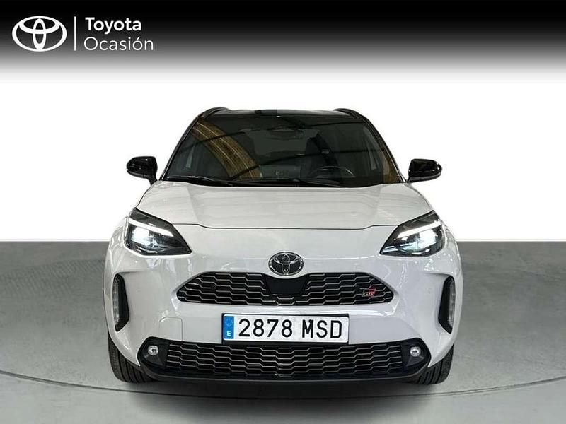 Usado Toyota Yaris Cross Sport 132 CV (97 kW) 2024 Gris SUV
