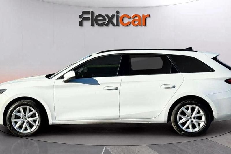 Usado Seat Leon Style 116 CV (85 kW) 2021 Blanco Utilitario