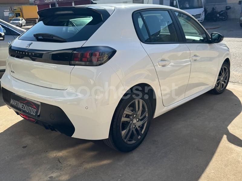 Usado Peugeot 208 Active 100 CV (73 kW) 2022 Blanco Utilitario