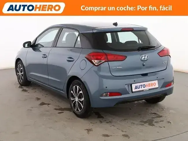 Usado Hyundai i20 100 CV (73 kW) 2018 Azul Berlina