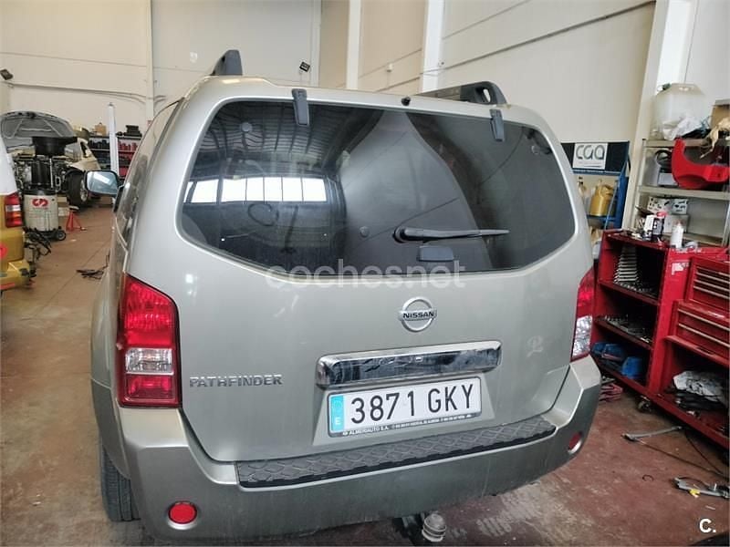 Beige Usado 2011 Nissan Pathfinder SE SUV | 8000 € (Super precio) - Imagen 1/4