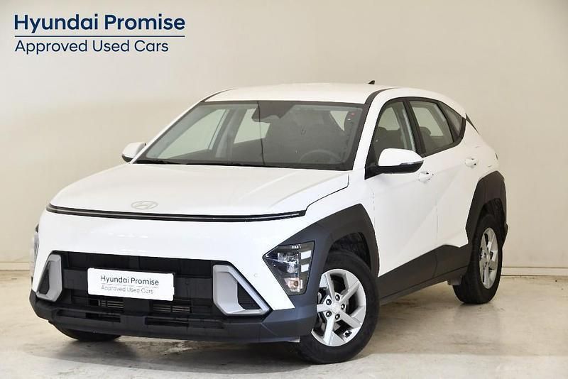 Atlas white Usado 2024 Hyundai Kona SUV | 24.595 € (Caro) - Imagen 1/4