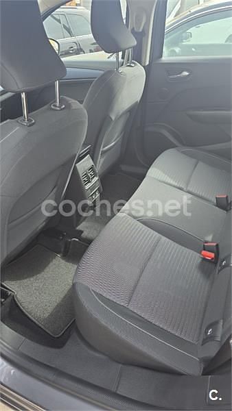 Usado Renault Arkana Intens 145 CV (106 kW) 2022 Gris / plata SUV