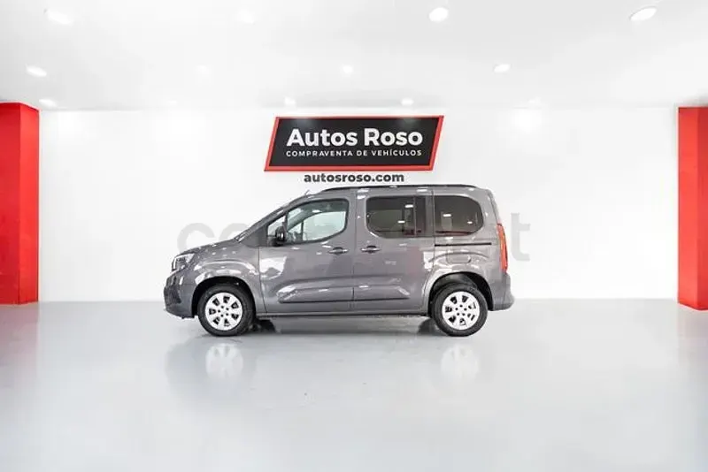 Usado Opel Combo 130 CV (95 kW) 2023 Gris / plata Monovolumen