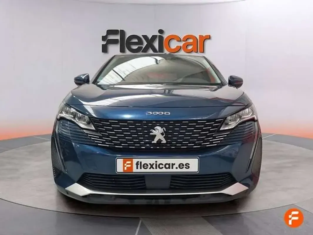 Usado Peugeot 3008 Allure 131 CV (96 kW) 2021 Azul SUV