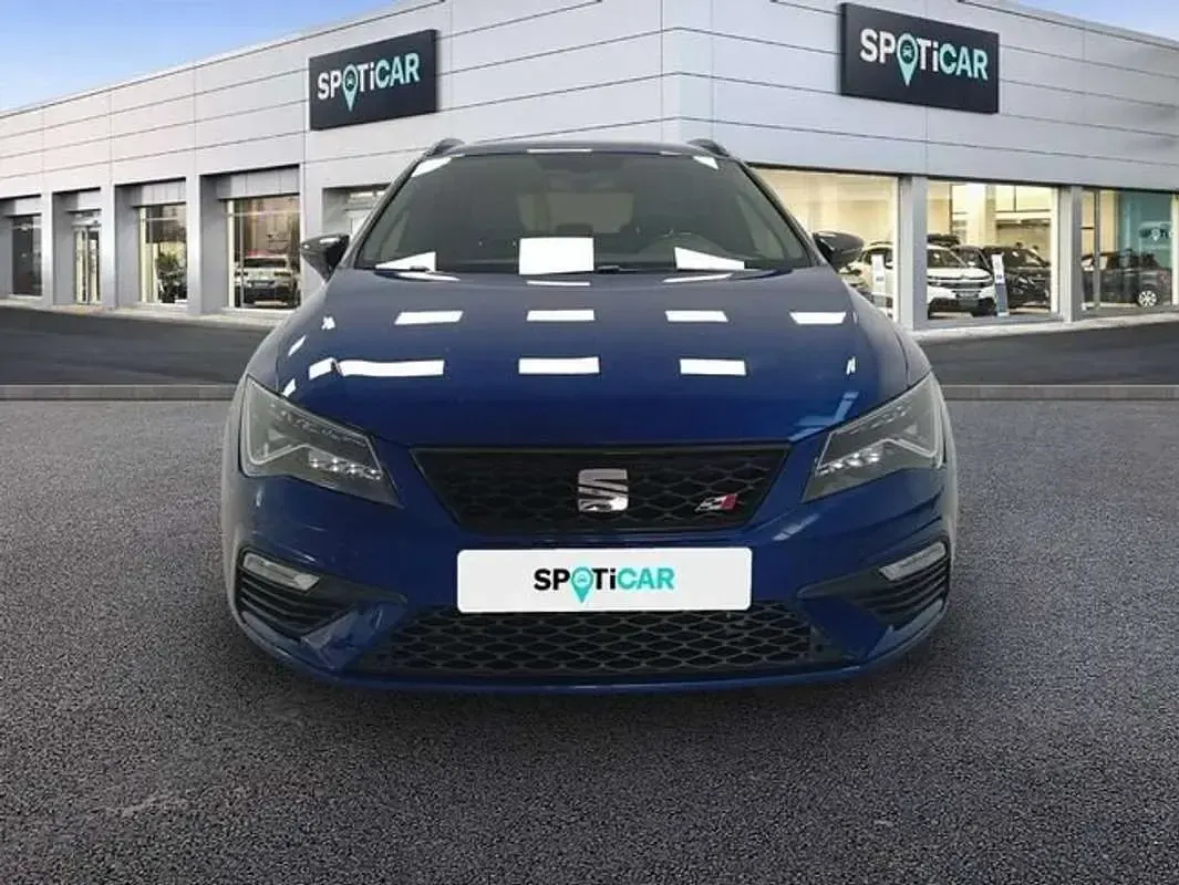 Usado Seat Leon ST 4Drive 300 CV (220 kW) 2018 Azul Familiar