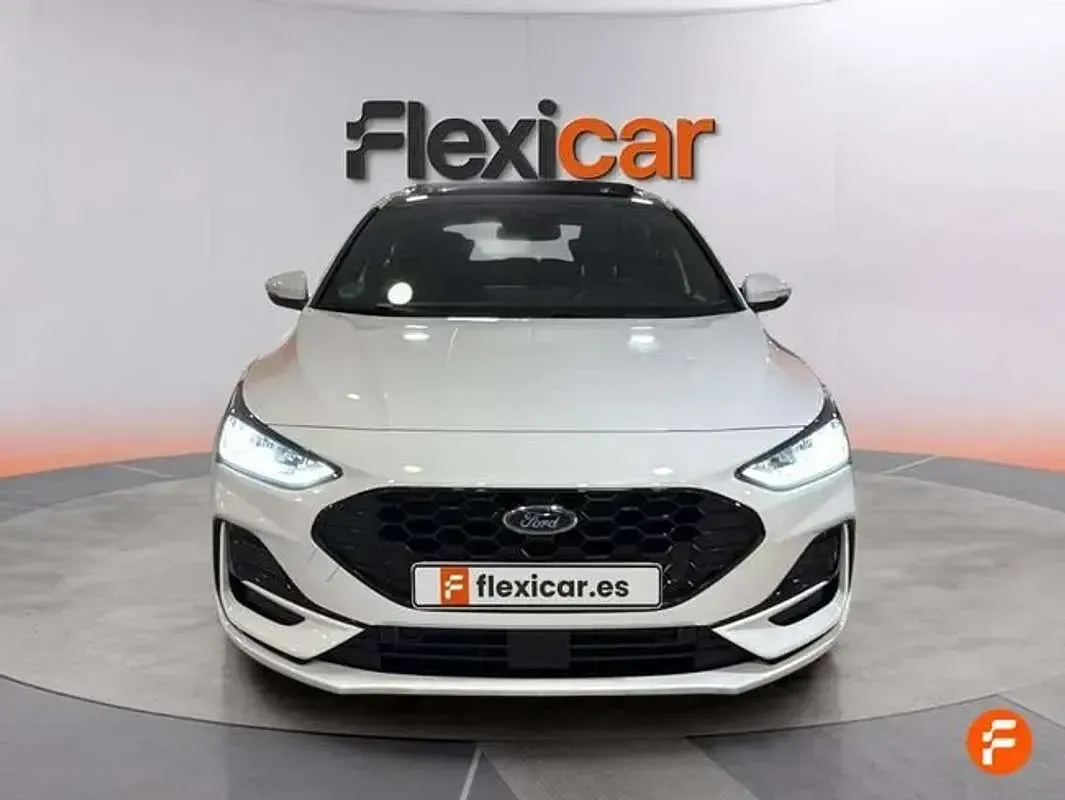 Usado Ford Focus ST-Line 125 CV (91 kW) 2026 Blanco Berlina
