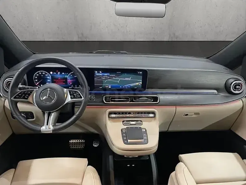Usado Mercedes V300 Avantgarde 239 CV (175 kW) 2024 Gris / plata Monovolumen