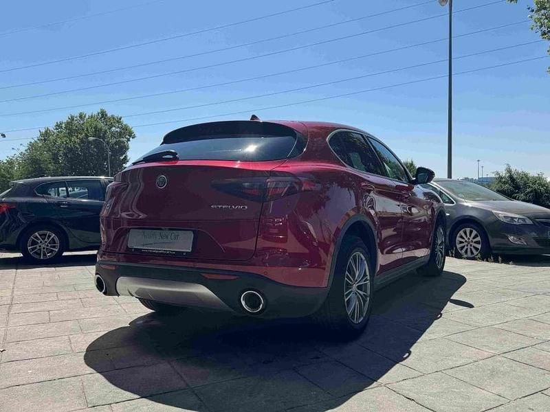 Usado Alfa Romeo Stelvio 180 CV (132 kW) 2017 Rojo SUV