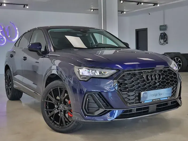 Usado Audi Q3 Sportback Ambiente 245 CV (180 kW) 2021 Azul SUV