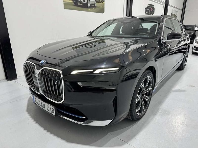 Usado BMW i7 400 kW (544 CV) 2023 Gris Berlina