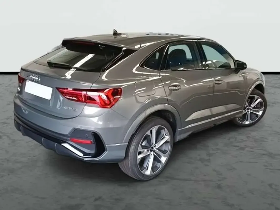 Nuevo Audi Q3 Sportback S-Line 150 CV (110 kW) 2026 Gris SUV