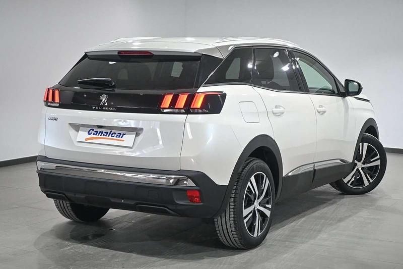 Usado Peugeot 3008 Allure 131 CV (96 kW) 2020 Blanco Monovolumen
