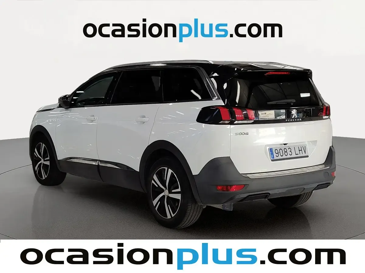 Usado Peugeot 5008 Allure 131 CV (96 kW) 2020 Blanco SUV