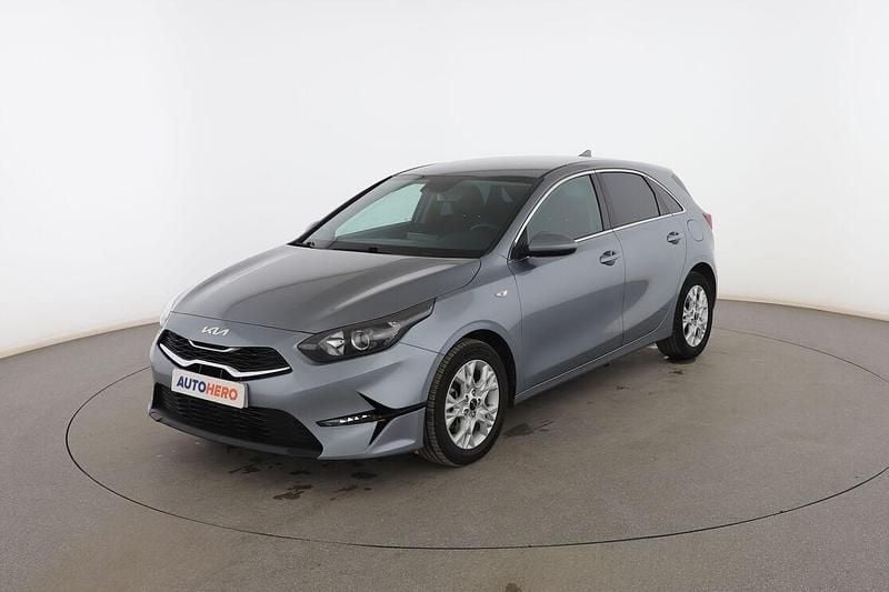 Gris Usado 2022 Kia Ceed Utilitario | 17.499 € (Precio justo) - Imagen 1/3